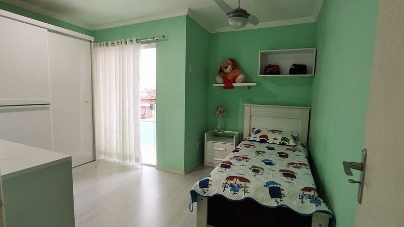 Casa duplex no condomínio Girassol Campo Grande – fino com excelente padrão de acabamento e amplo espaço de lazer!