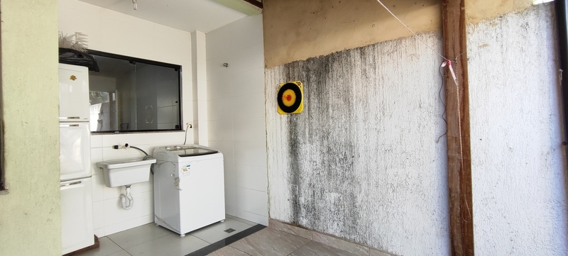Casa duplex ampla de 3 quartos com suítes e vaga para veículo financiando.