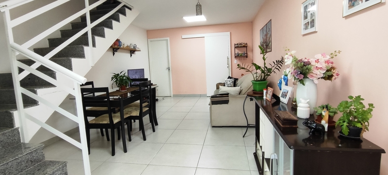 Casa duplex ampla de 3 quartos com suítes e vaga para veículo financiando.
