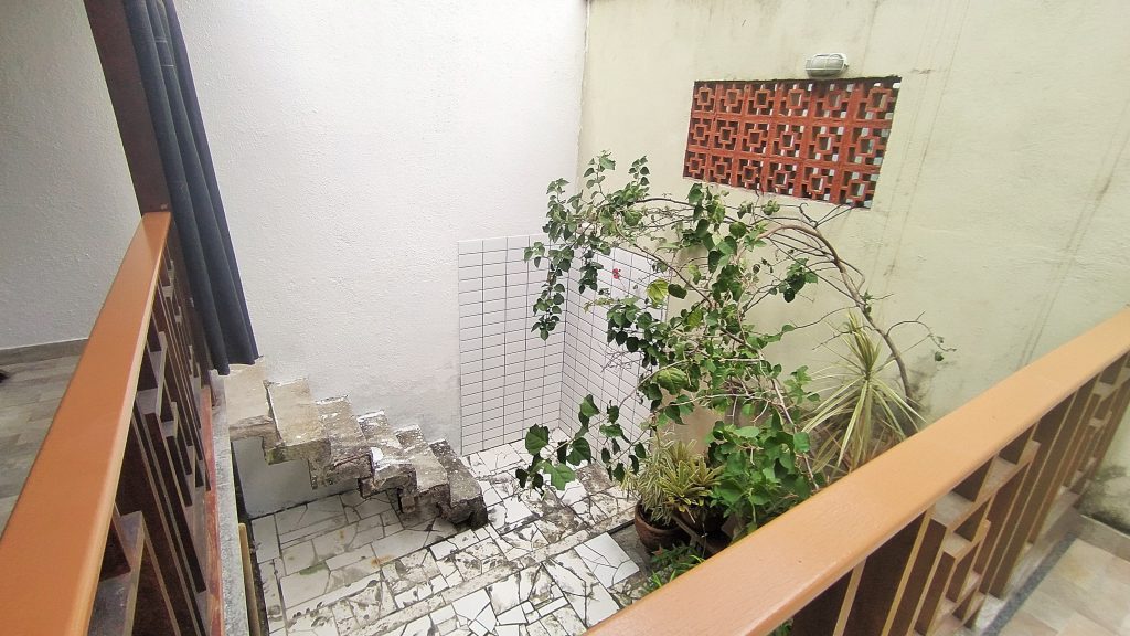 CASA LINEAR AMPLA COM QUINTAL, ESPAÇO GOURMET E SEGUNDO IMÓVEL! CAMPO GRANDE -RJ